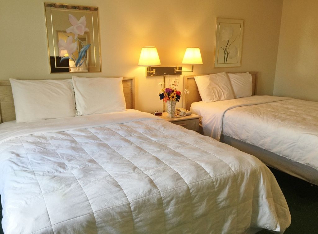 Americas Best Value Inn & Suites - Bluffton Room photo